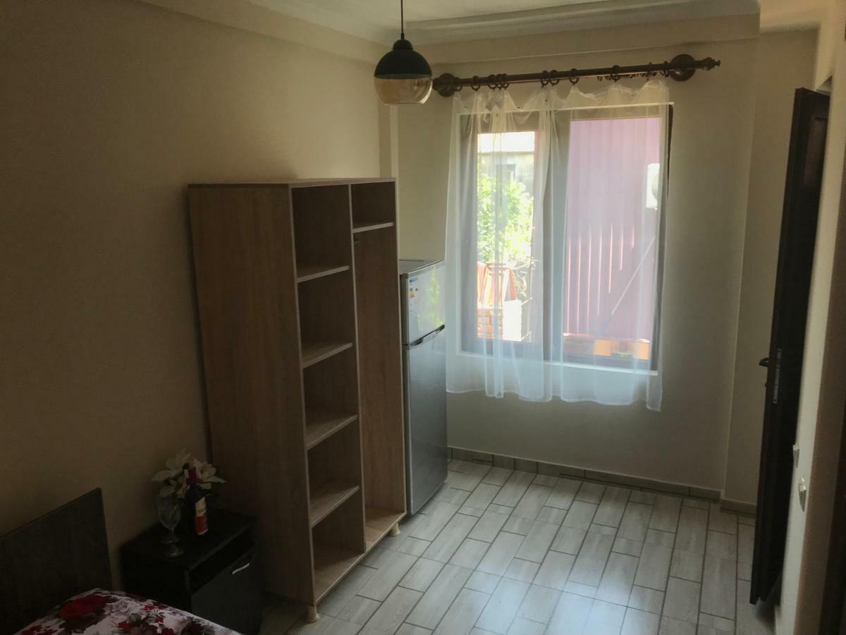 Guest House Chexovi 24 Kobuleti Extérieur photo