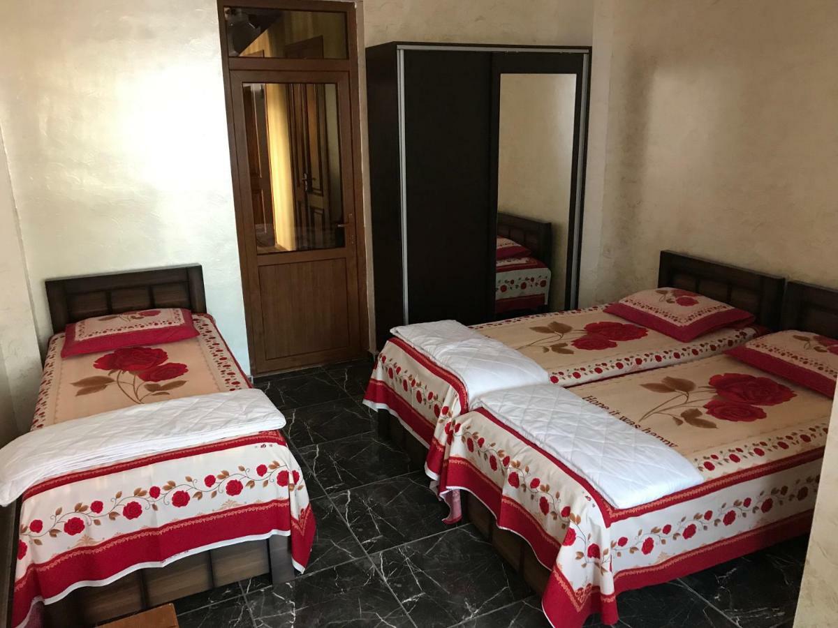 Guest House Chexovi 24 Kobuleti Extérieur photo